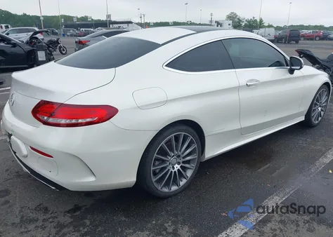 2017 Mercedes-Benz C 300 z USA, uszkodzony, nr VIN WDDWJ4JB9HF355715